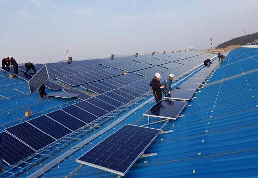 montagens solares de telhado corrugado coreia 650kw
