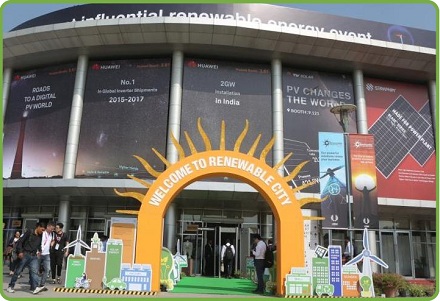 a 12ª edição dos momentos da expo de energia renovável na Índia (REI)
